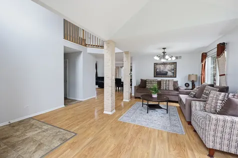 154 Augusta Drive Streamwood IL 60107