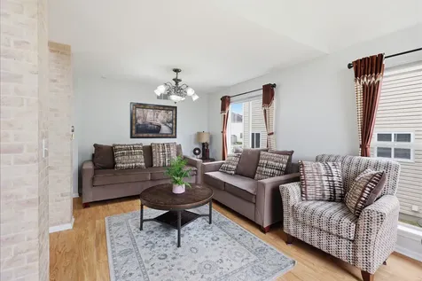154 Augusta Drive Streamwood IL 60107