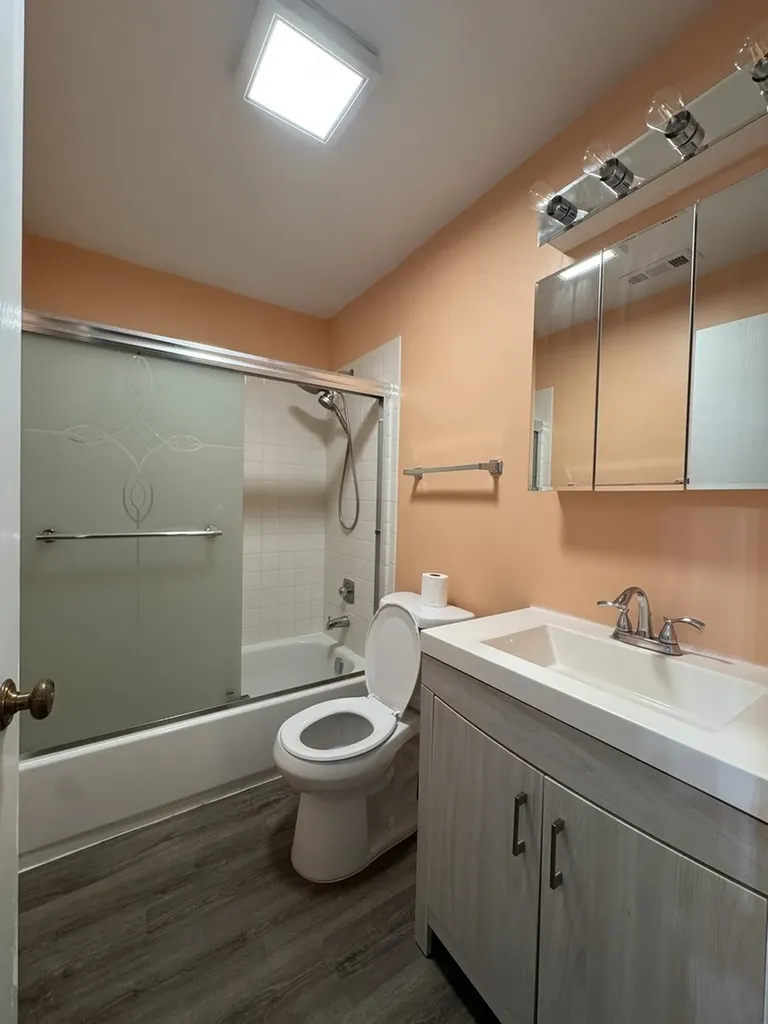 871 Cross Creek Court Roselle IL 60172