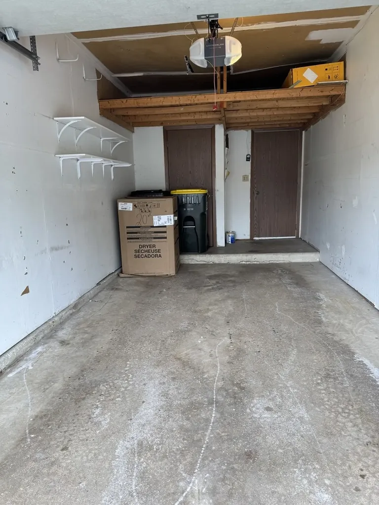 871 Cross Creek Court Roselle IL 60172