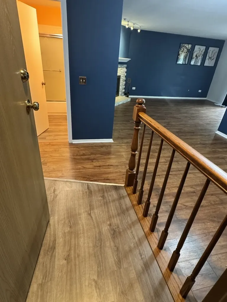 871 Cross Creek Court Roselle IL 60172