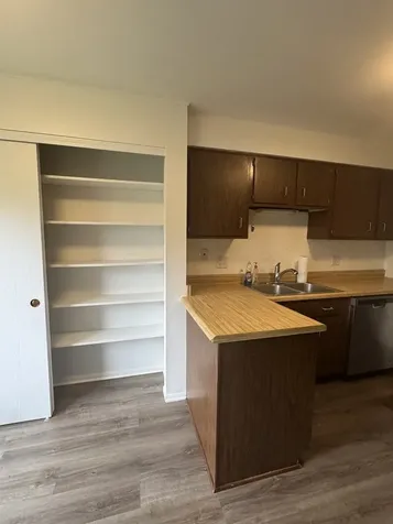 871 Cross Creek Court Roselle IL 60172