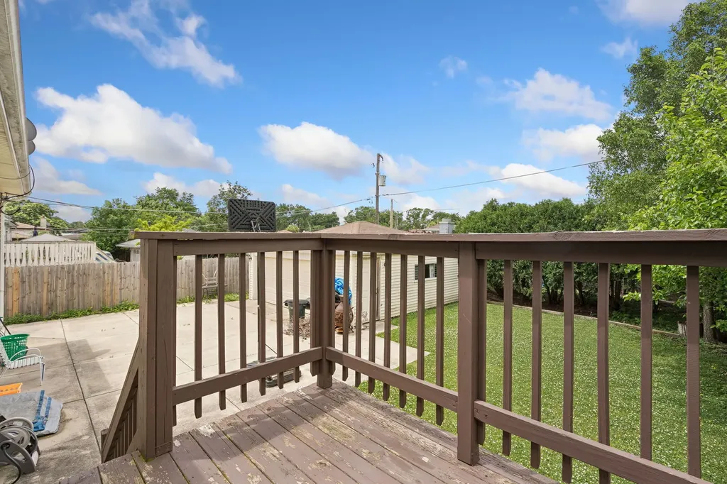 356 West Park Avenue Addison IL 60101