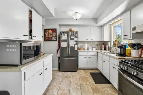 356 West Park Avenue Addison IL 60101