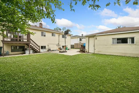 356 West Park Avenue Addison IL 60101