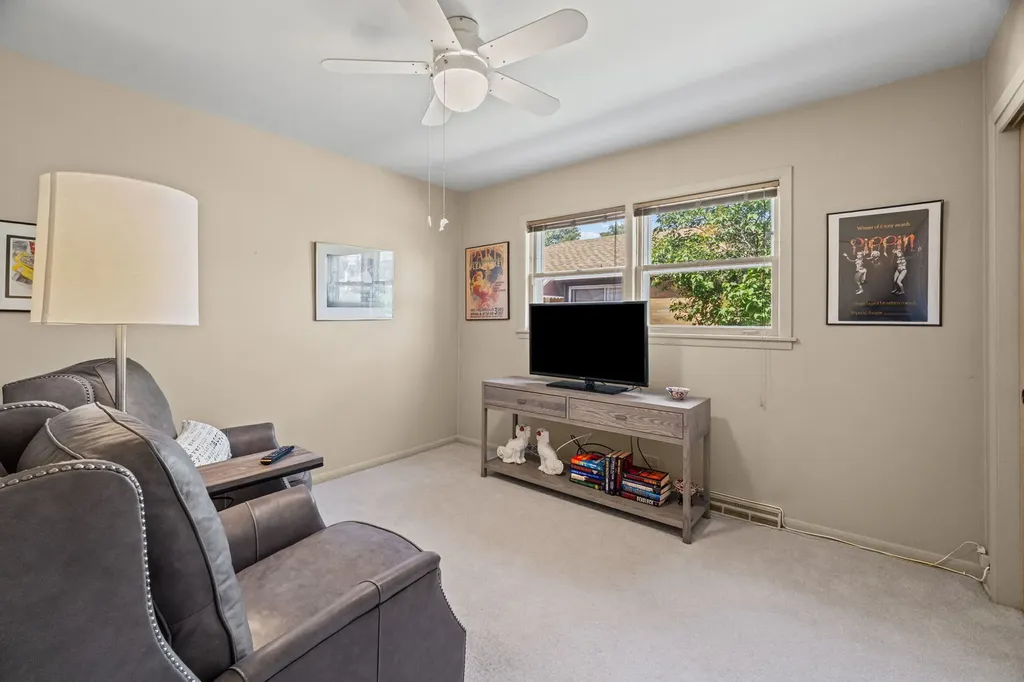 3818 Isabel Street Skokie IL 60076
