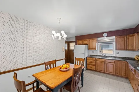 3818 Isabel Street Skokie IL 60076