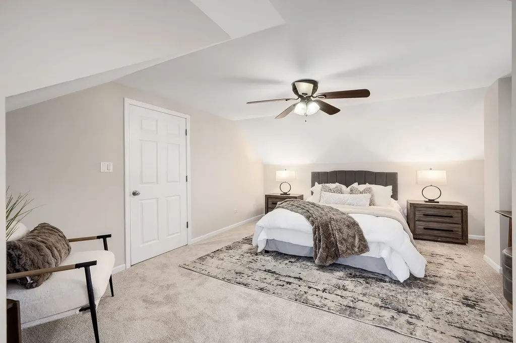 5902 Wolf Road Western Springs IL 60558