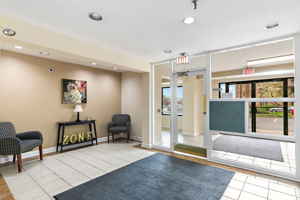 5400 Astor Lane Rolling Meadows IL 60008