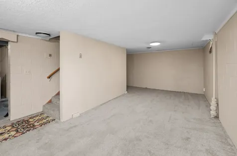 437 26TH Avenue East Moline IL 61244