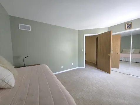 727 Shady Oaks Court Elgin IL 60120