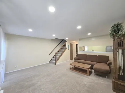 727 Shady Oaks Court Elgin IL 60120