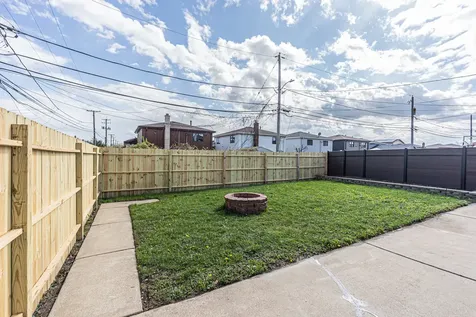 1059 Cleveland Avenue Calumet City IL 60409