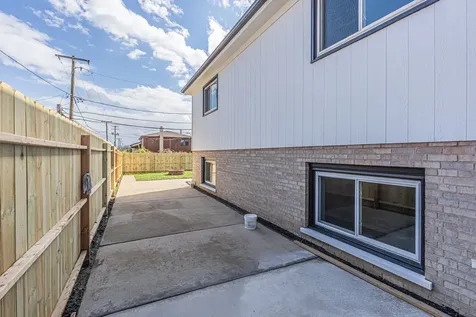 1059 Cleveland Avenue Calumet City IL 60409