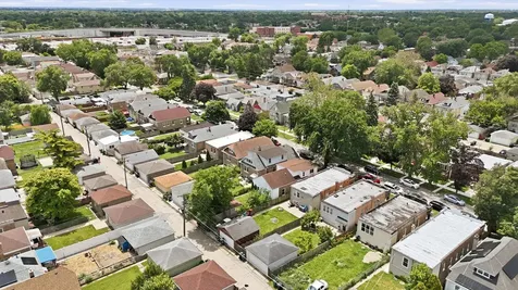 2715 Harvey Avenue Berwyn IL 60402