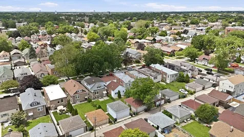 2715 Harvey Avenue Berwyn IL 60402