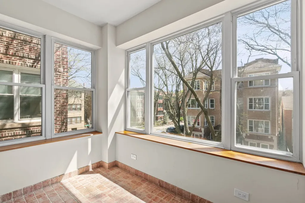 7654 North Greenview Avenue Chicago IL 60626