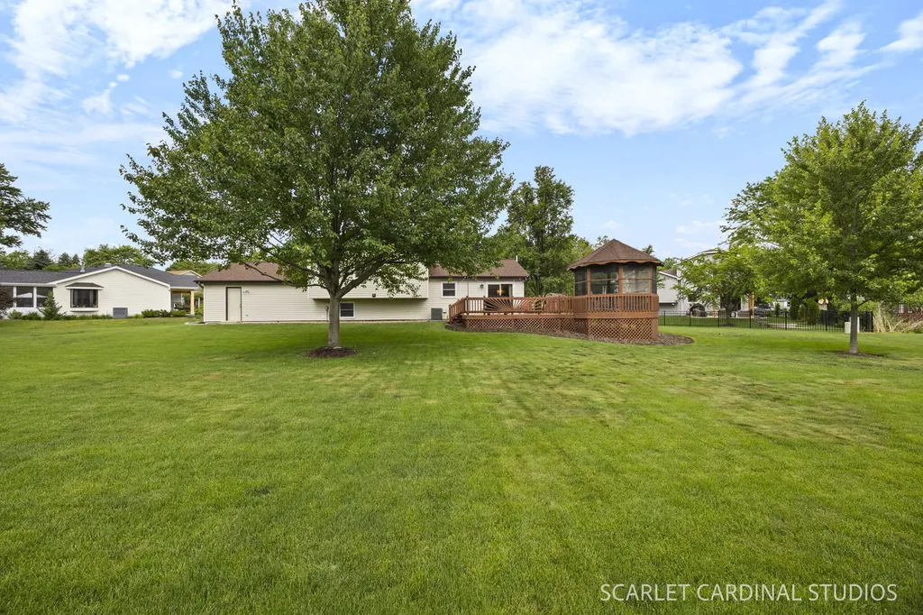 28W711 Wagner Court Warrenville IL 60555