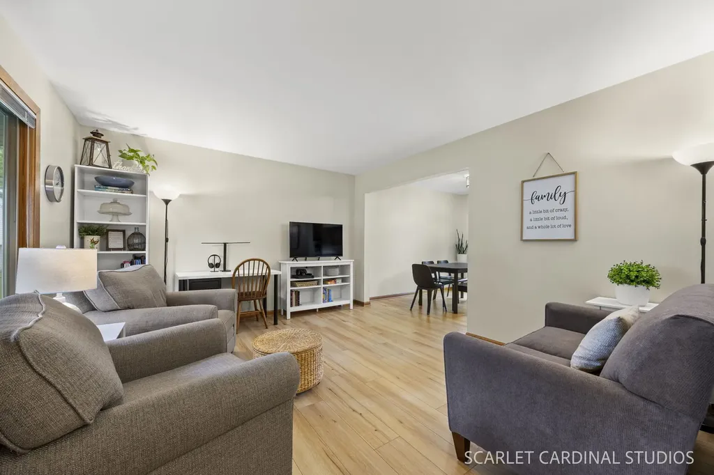 28W711 Wagner Court Warrenville IL 60555