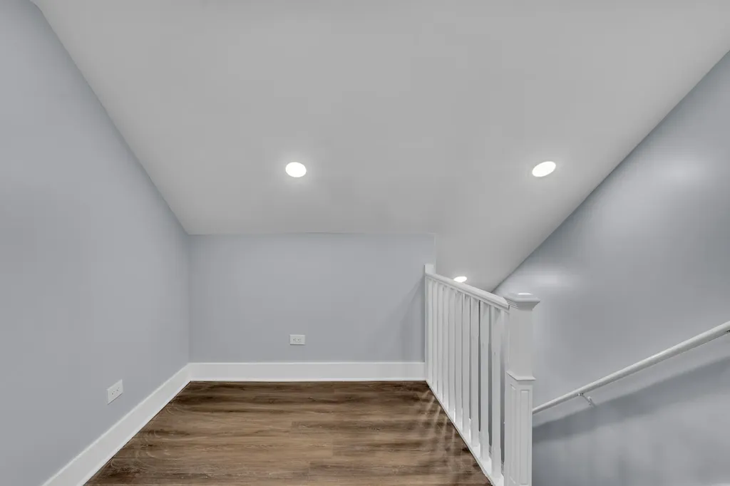 2539 West Morse Avenue Chicago IL 60645