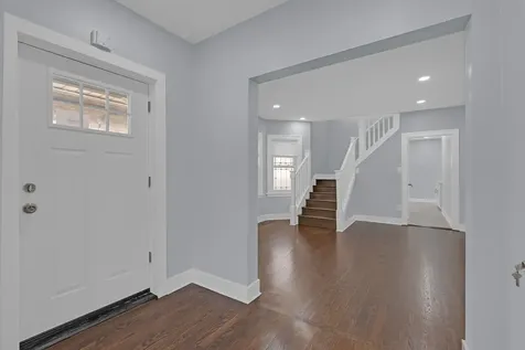 2539 West Morse Avenue Chicago IL 60645
