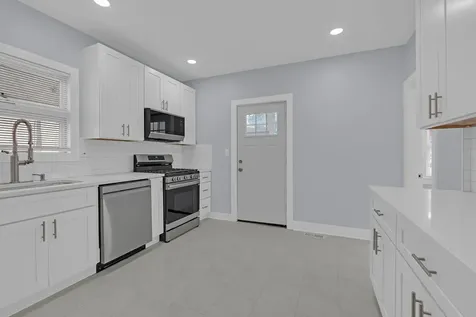 2539 West Morse Avenue Chicago IL 60645