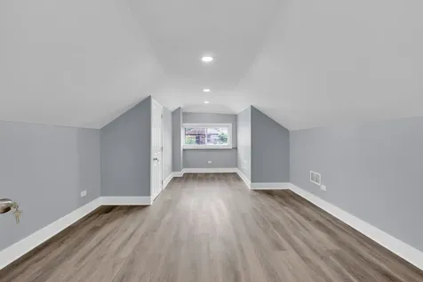 2539 West Morse Avenue Chicago IL 60645