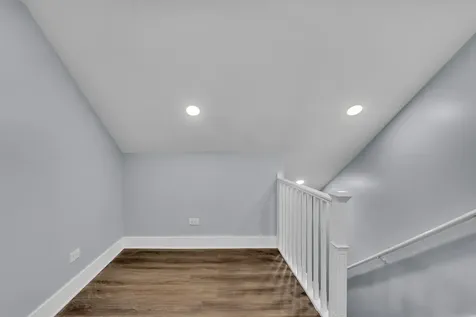 2539 West Morse Avenue Chicago IL 60645
