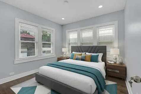2539 West Morse Avenue Chicago IL 60645