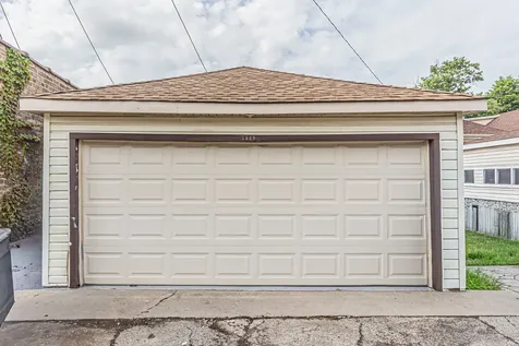 2539 West Morse Avenue Chicago IL 60645