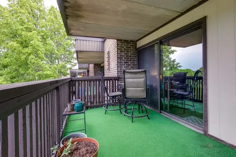 917 Vose Drive Gurnee IL 60031
