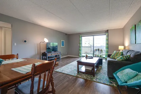 917 Vose Drive Gurnee IL 60031