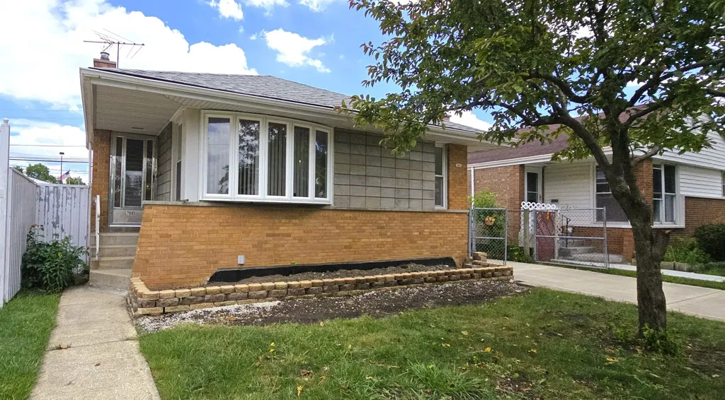 7805 South Reilly Terrace Chicago IL 60652