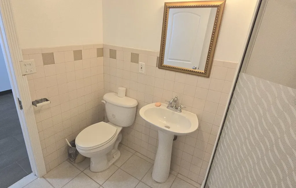 7805 South Reilly Terrace Chicago IL 60652