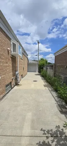 7805 South Reilly Terrace Chicago IL 60652