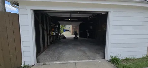 7805 South Reilly Terrace Chicago IL 60652