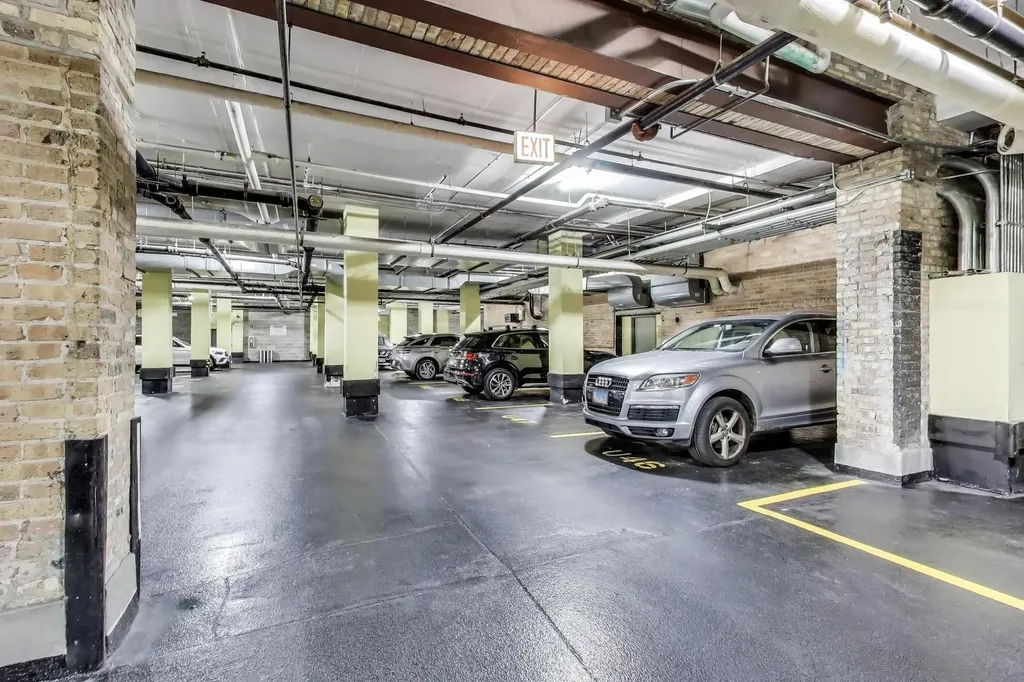 616 West Fulton Street Chicago IL 60661