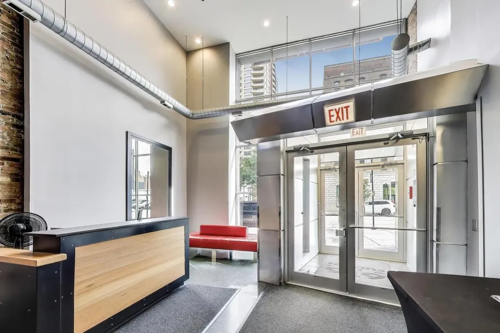 616 West Fulton Street Chicago IL 60661
