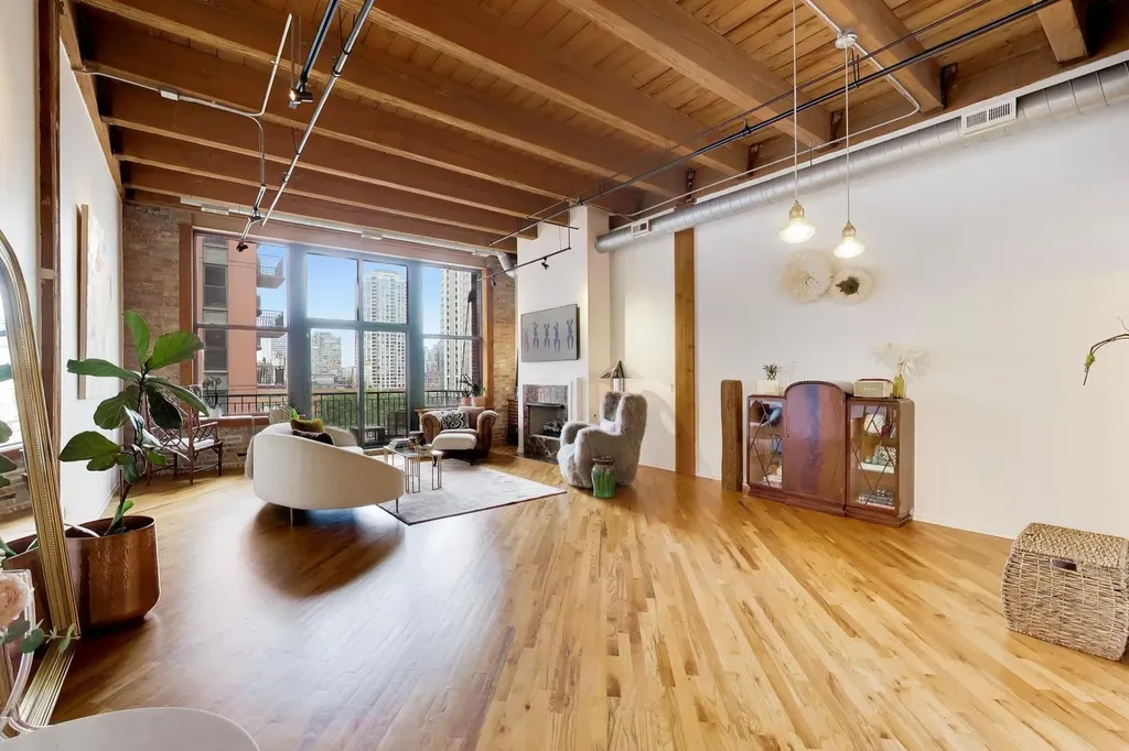 616 West Fulton Street Chicago IL 60661