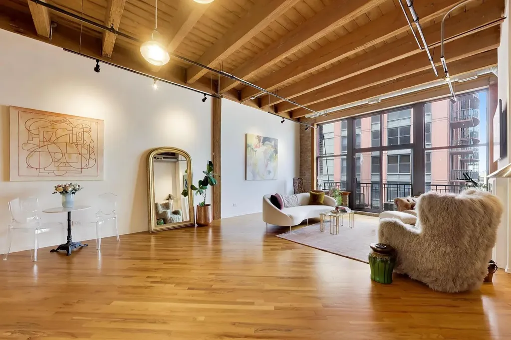 616 West Fulton Street Chicago IL 60661