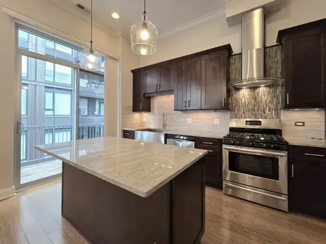 4 North Aberdeen Street Chicago IL 60607