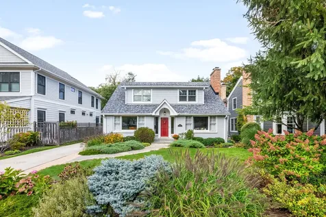 222 East Center Avenue Lake Bluff IL 60044