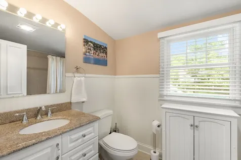 222 East Center Avenue Lake Bluff IL 60044