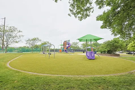 2425 Daybreak Court Elgin IL 60123