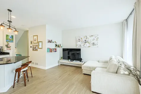 2425 Daybreak Court Elgin IL 60123