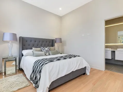 2347 West Morse Avenue Chicago IL 60645