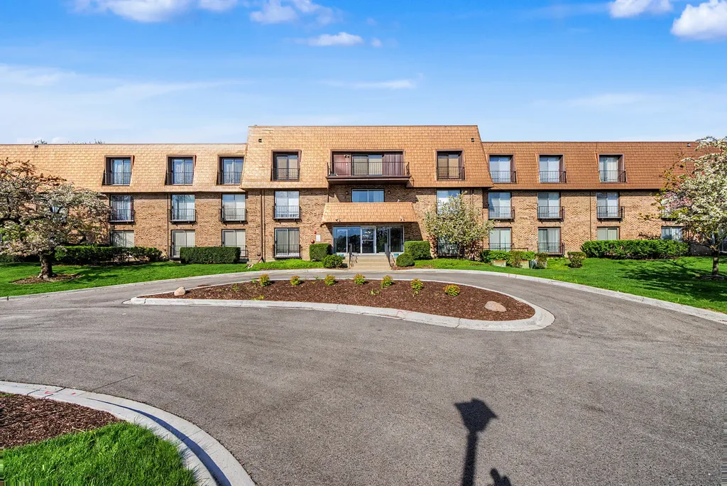 4050 Dundee Road Northbrook IL 60062