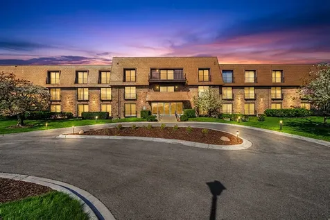 4050 Dundee Road Northbrook IL 60062