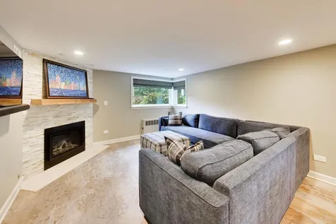 1311 East Woodford Place Arlington Heights IL 60004