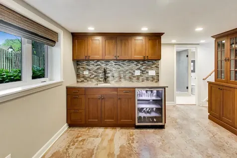 1311 East Woodford Place Arlington Heights IL 60004